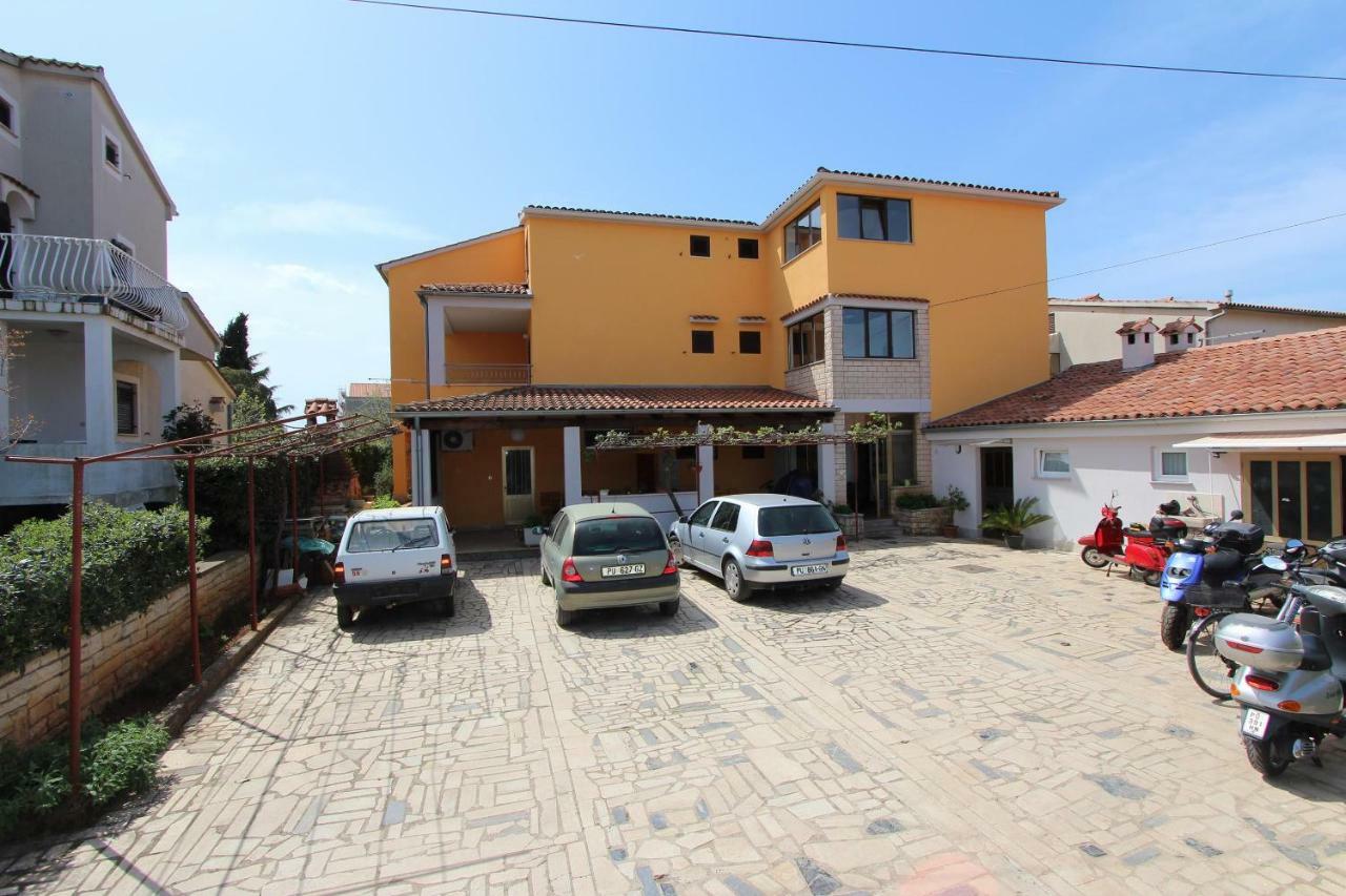 Apartments Malvina Rovinj Luaran gambar