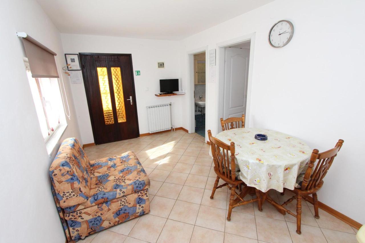 Apartments Malvina Rovinj Luaran gambar